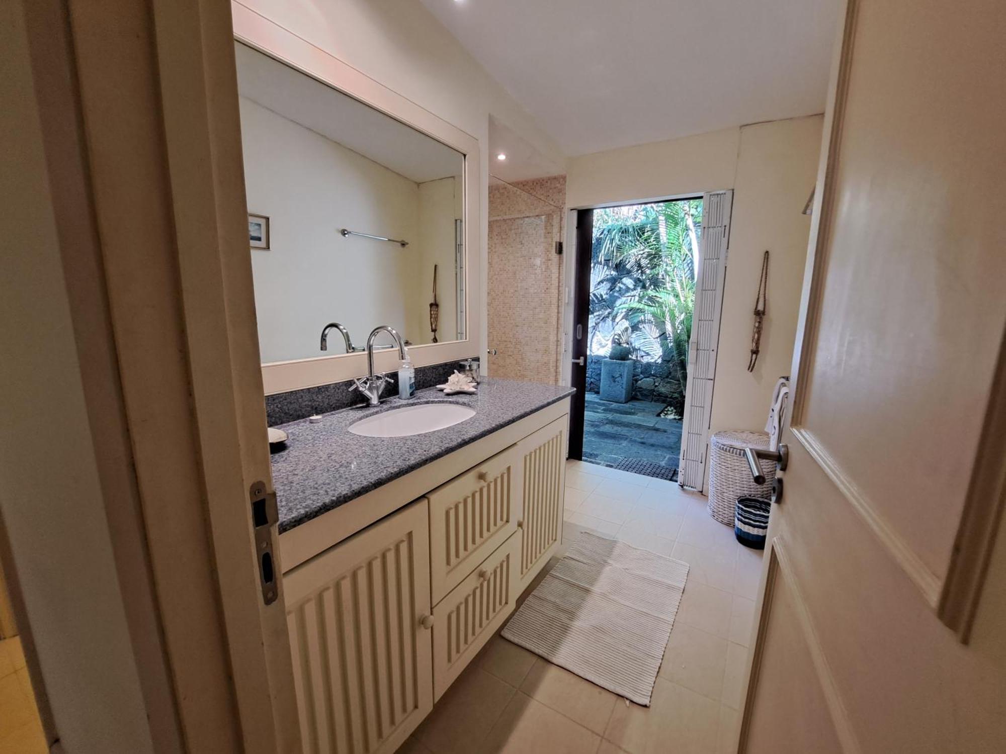 Clair De Lune - Private 2 Bedrooms Beachfront Villa 托舵道斯 外观 照片